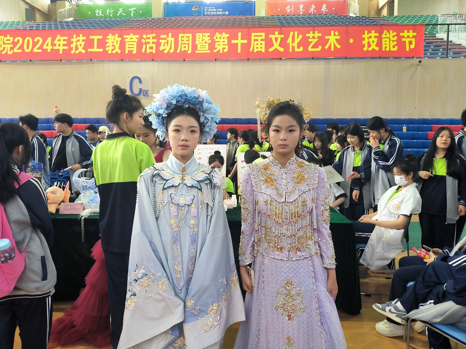 528a7189f2033fe1f3bc4a51b0e82c7.jpg