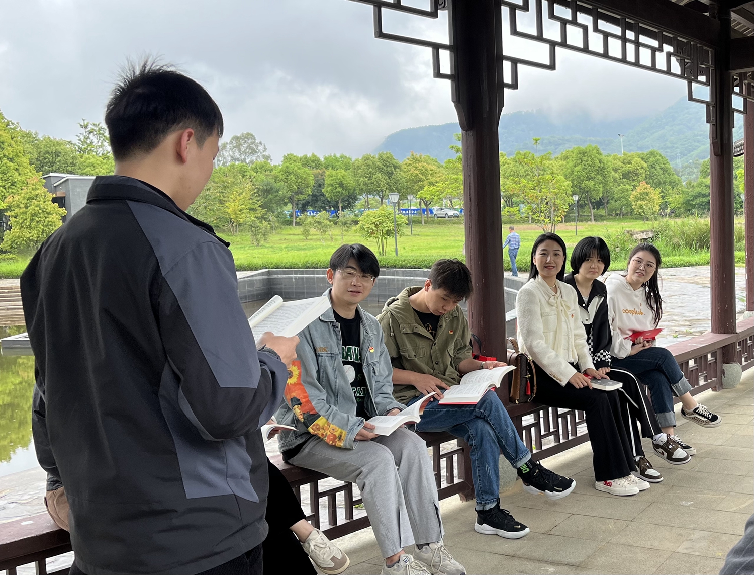 一技师院教工团支部开展“五四”主题团日活动(图5)